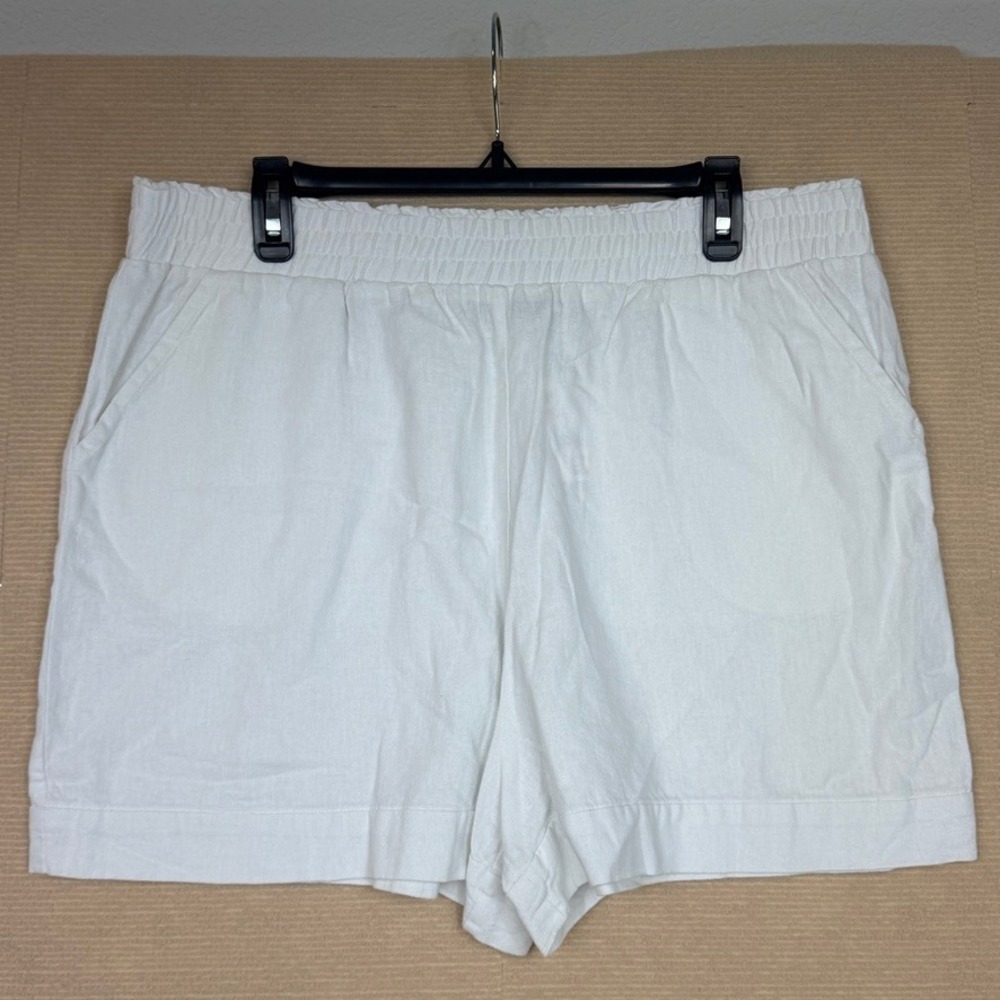 Versona White Linen Blend Pull On Shorts Womens XL Elastic Waist Pockets NWT